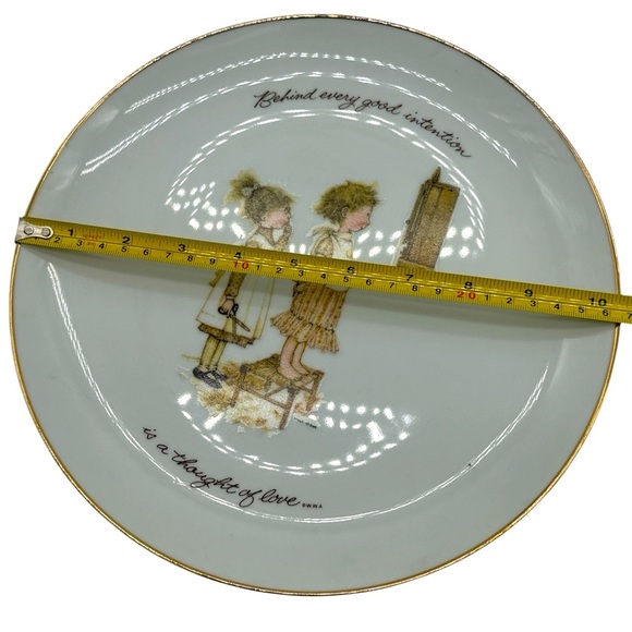 Vintage Holly Hobbie Collector Decorative Plate “Behind Every Good Intention” - Picture 5 of 5